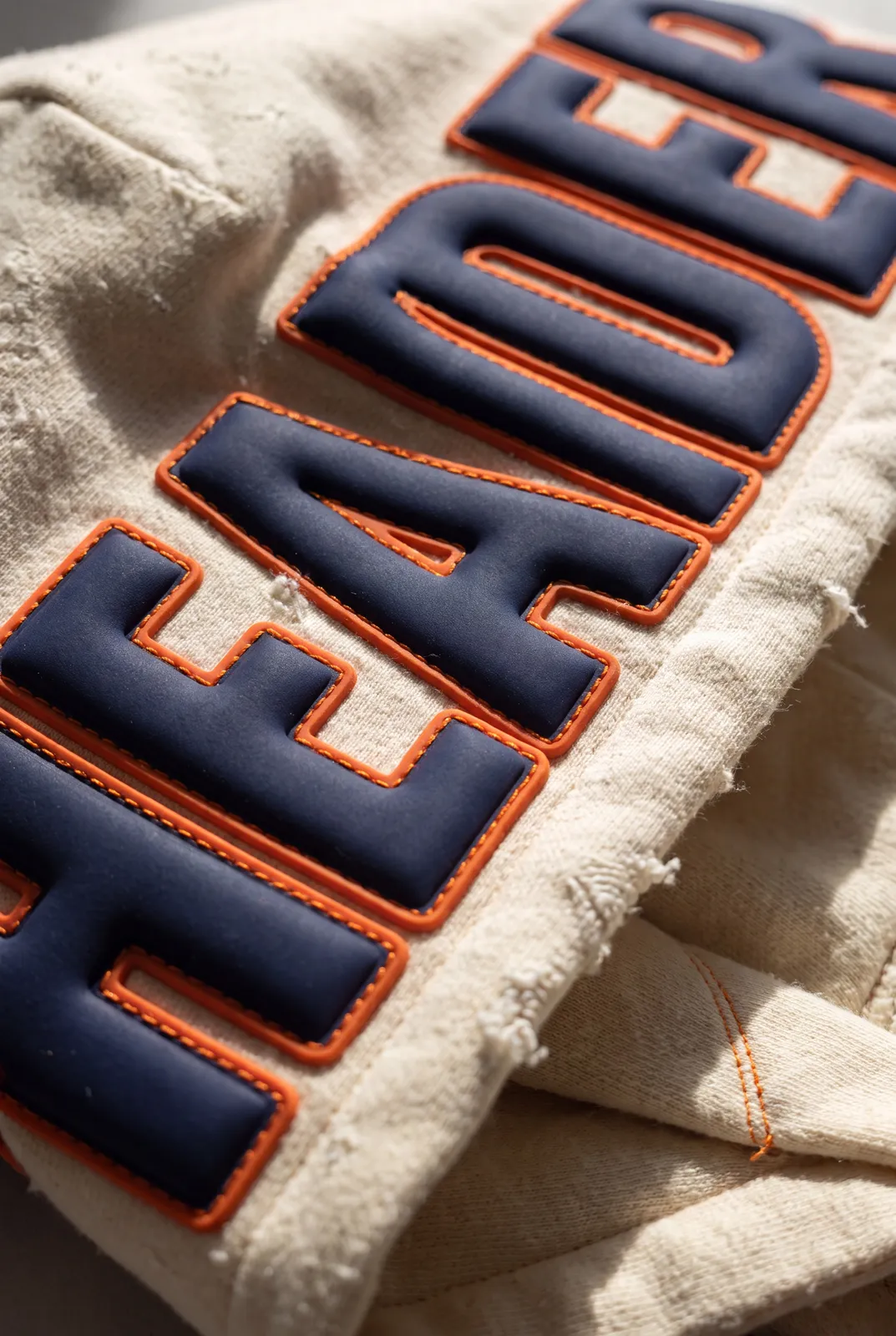 FIELD OPS HEADER Hoodie capsule. Detail · Header Hood.